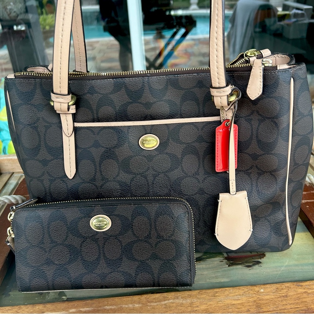 Coach Shoulder Bag & Wallet Peyton Signature Slim Zip Wallet Brown & Gold